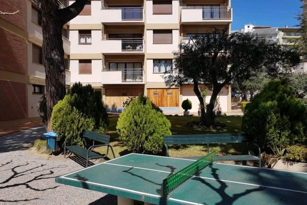 Apartamento Junto Al Mar Con Jardin Comunitario Y Parking Apartamento Platja d'Aro Exterior foto
