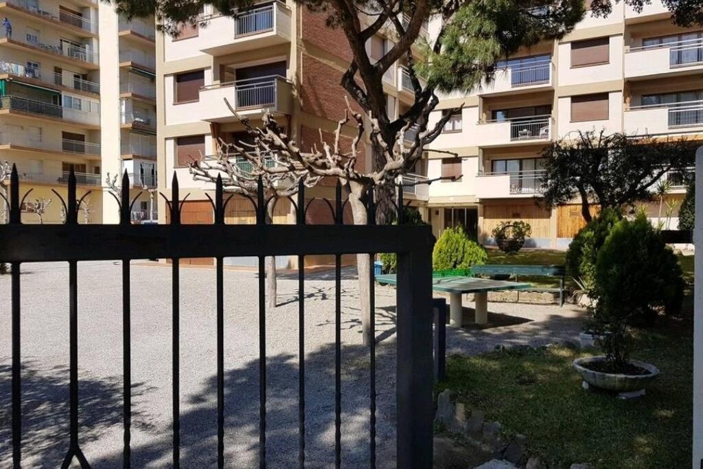 Apartamento Junto Al Mar Con Jardin Comunitario Y Parking Apartamento Platja d'Aro Exterior foto